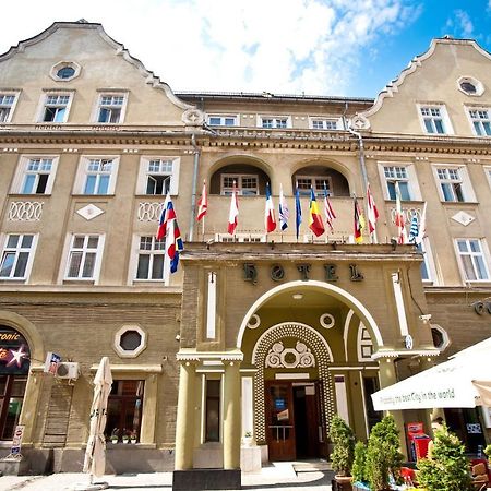 בראשוב Hotel Coroana מראה חיצוני תמונה