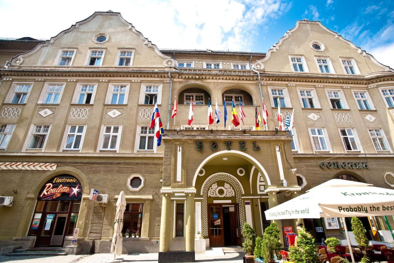 בראשוב Hotel Coroana מראה חיצוני תמונה
